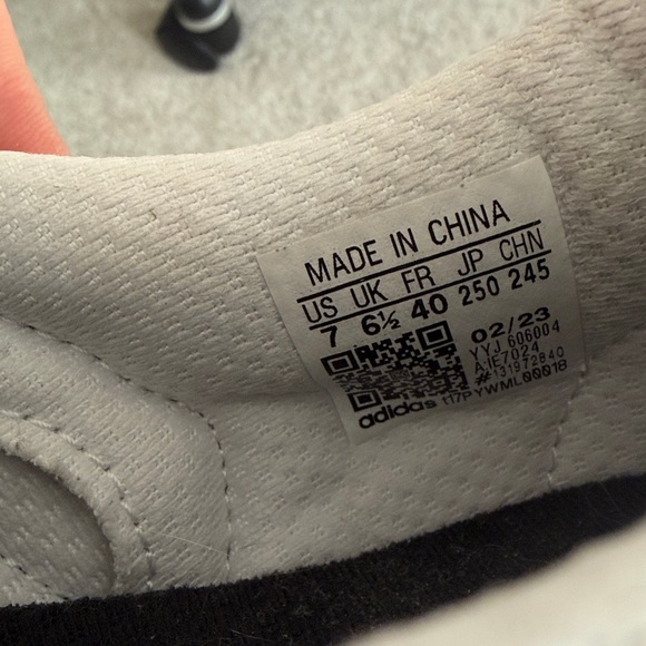 Adidas Velosamba Cycling Shoes (SPD cleats included) women size 8 (men size 7) - Picture 7 of 8